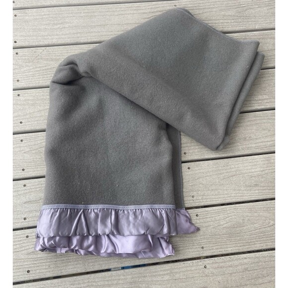 Vintage Fieldcrest Royal Velvet 100% Wool Blanket Gray Satin Trim USA Throw Twin
